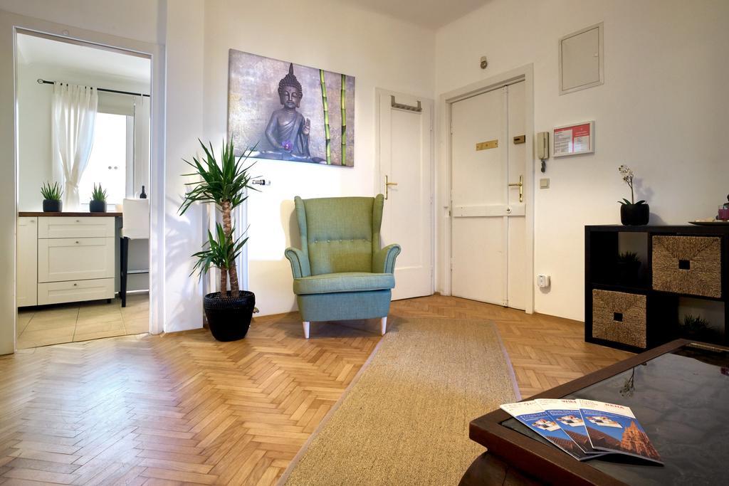 Operastreet City Center Apartment "Bangkok" In Виена Екстериор снимка