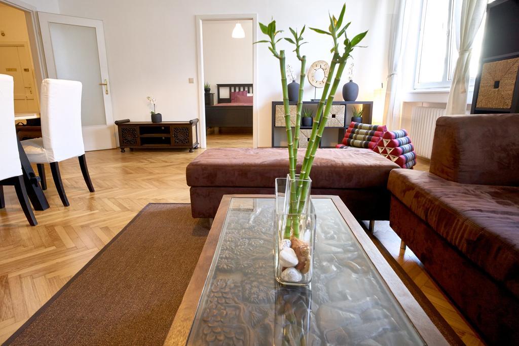 Operastreet City Center Apartment "Bangkok" In Виена Екстериор снимка